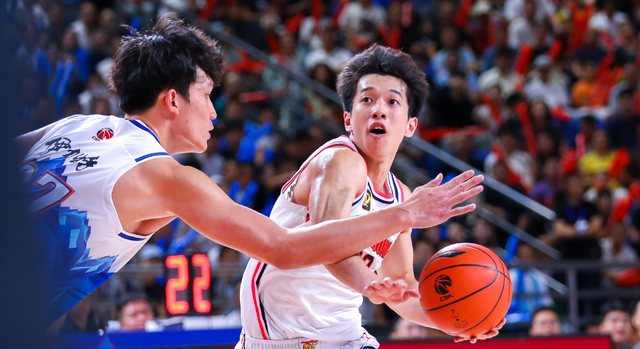 广东男篮爆冷输球！遭遇大逆转，王睿泽首秀8分，张文逸错失绝杀