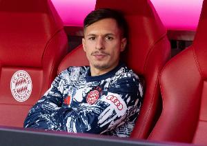 左边锋有了记者:萨拉戈萨拒绝费内巴切,预计将回归拜仁备战