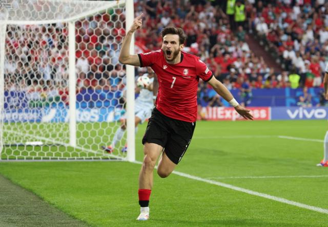 星空体育平台-安东尼奥·席尔瓦有罪 马丁内斯有错 葡萄牙夺冠难