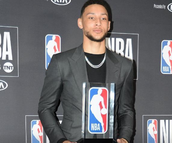 经纪人跑路,休赛季钓鱼,西蒙斯恐无缘NBA!