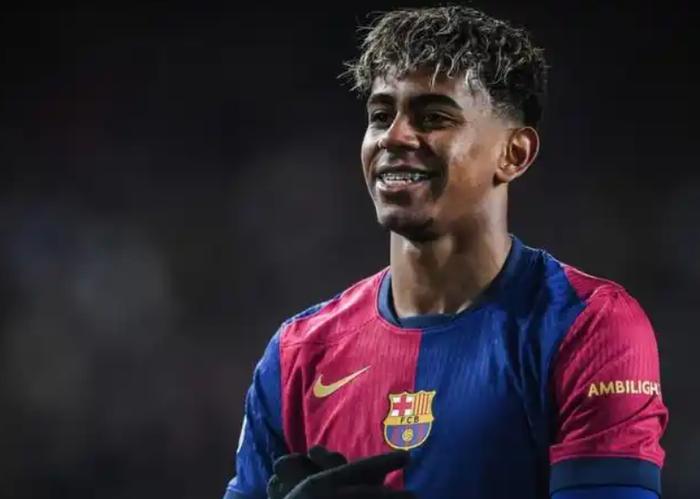 星空体育官网-9球15助!西甲官宣赛季mvp!力捧18岁新梅西,拉菲尼亚有苦难言