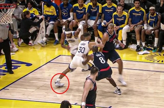 1730110460184029375.png 星空体育-库里崴脚 希尔德哑火 勇士蜜月期来得快去得更快