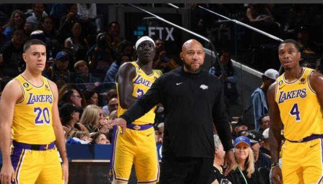 星空官网-浓眉打中锋？1大4小不灵光 湖人或走上赛季老路