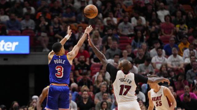 1648201157219058677.jpg 星空投注-科尔:主场优势没那么重要 普尔与克雷缺一不可