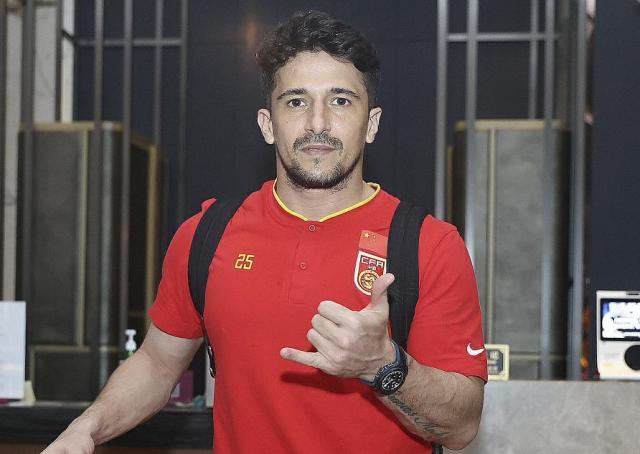 星空投注-【夜读】带着除颤器的埃里克森依旧是英超抢手货？！